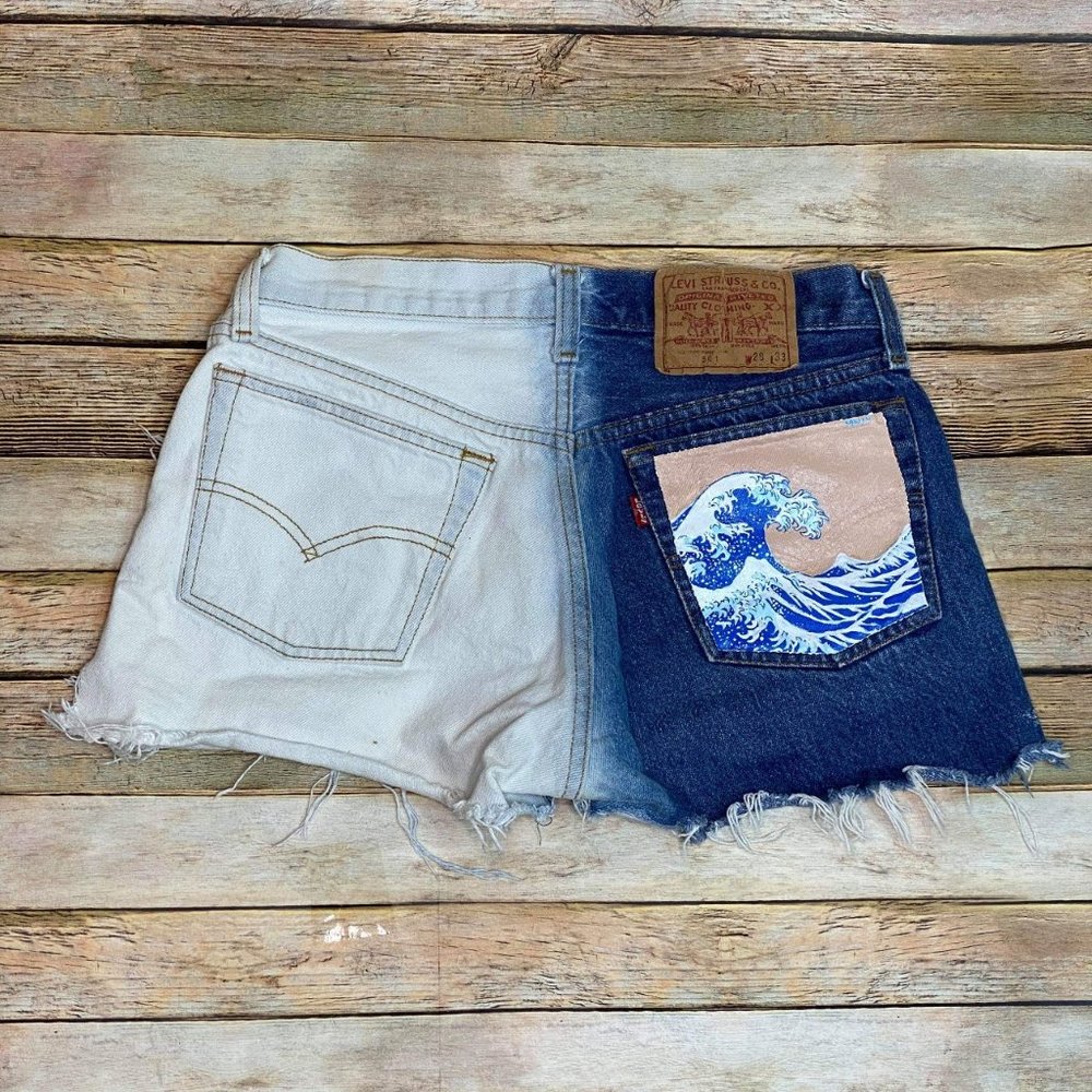 Levi's Denim Shorts 501 Button Handpainted Vintage - Picture 2 of 4